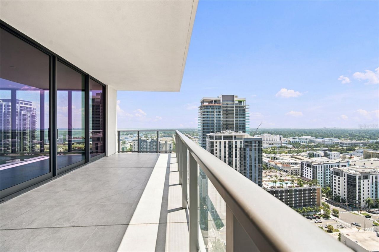 275 1st Ave South, Unit 2606, Saint Petersburg, FL 33701 Photo