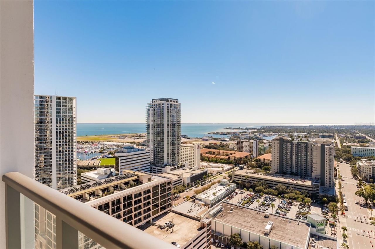 275 1st Ave South, Unit 2606, Saint Petersburg, FL 33701 Photo