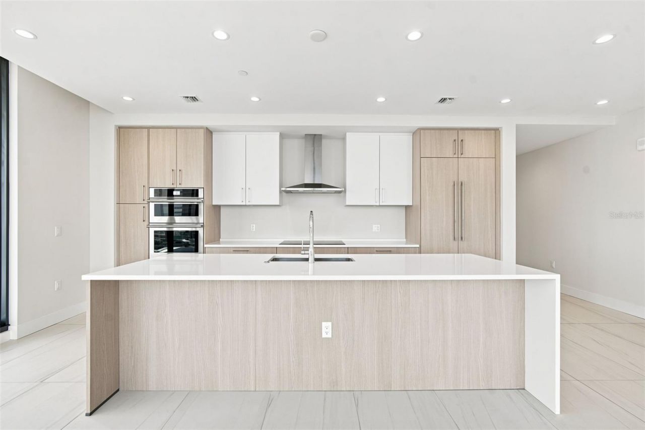 275 1st Ave South, Unit 2606, Saint Petersburg, FL 33701 Photo