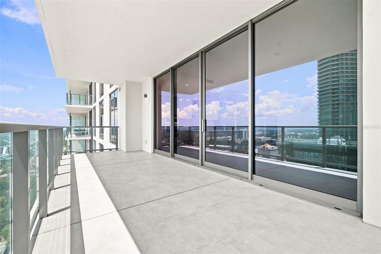 275 1st Ave South, Unit 2606, Saint Petersburg, FL 33701 Photo