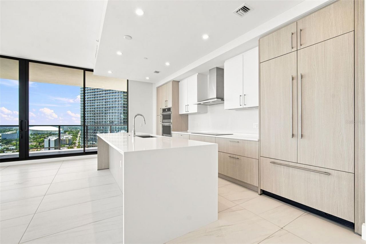 275 1st Ave South, Unit 2606, Saint Petersburg, FL 33701 Photo