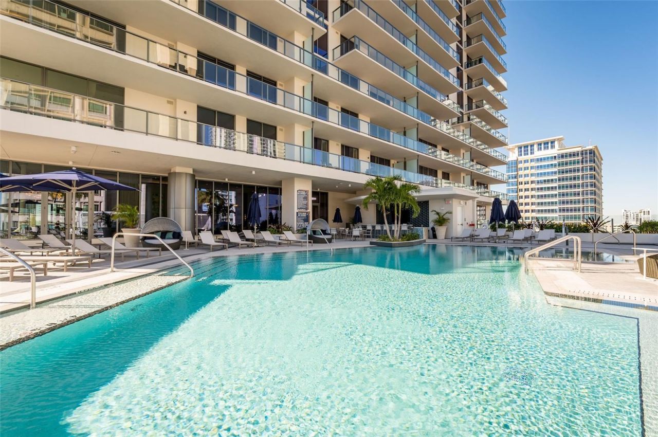 275 1st Ave South, Unit 2606, Saint Petersburg, FL 33701 Photo