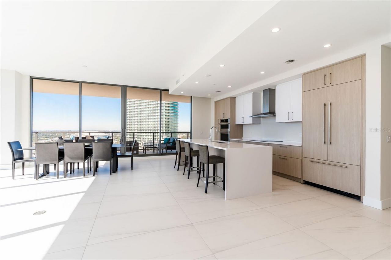 275 1st Ave South, Unit 2606, Saint Petersburg, FL 33701 Photo