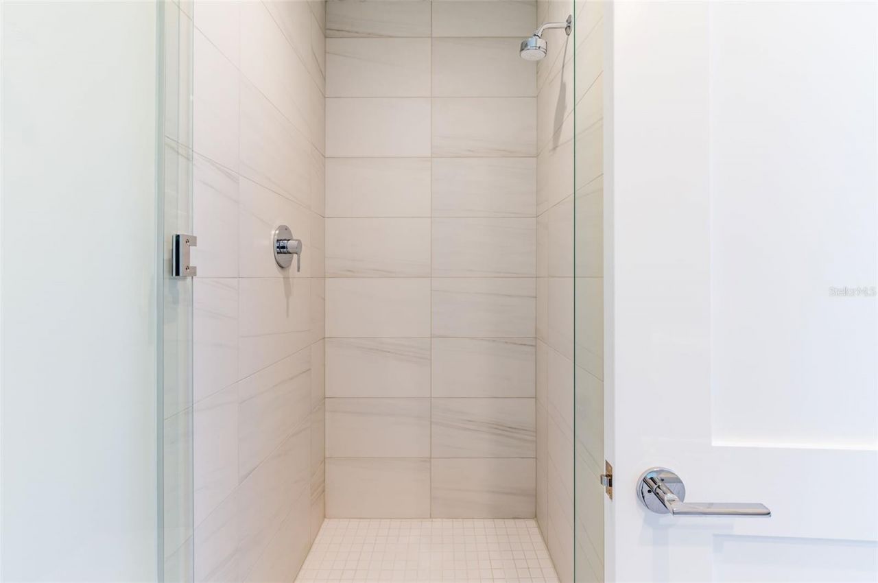 275 1st Avenue South, Unit 2208, Saint Petersburg, FL 33701 Photo