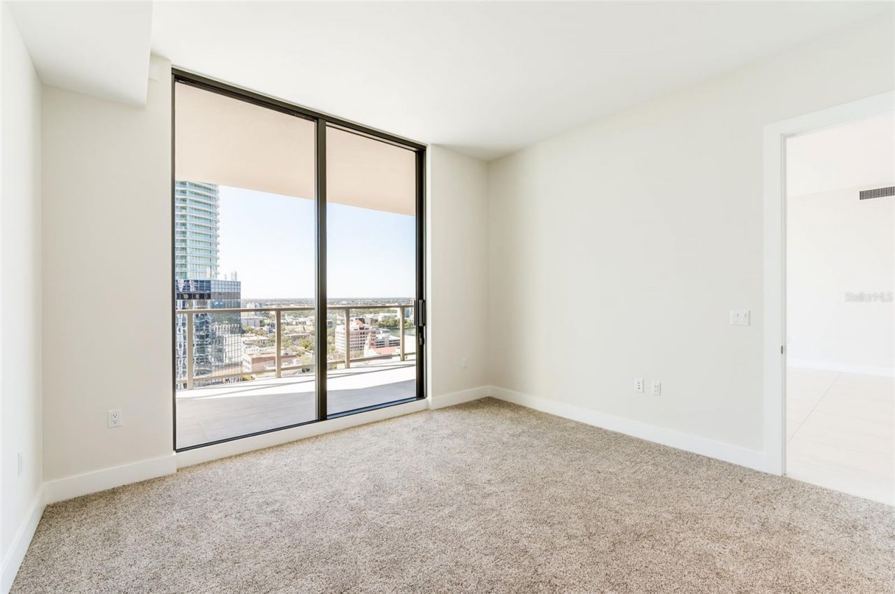 275 1st Avenue South, Unit 2208, Saint Petersburg, FL 33701 Photo