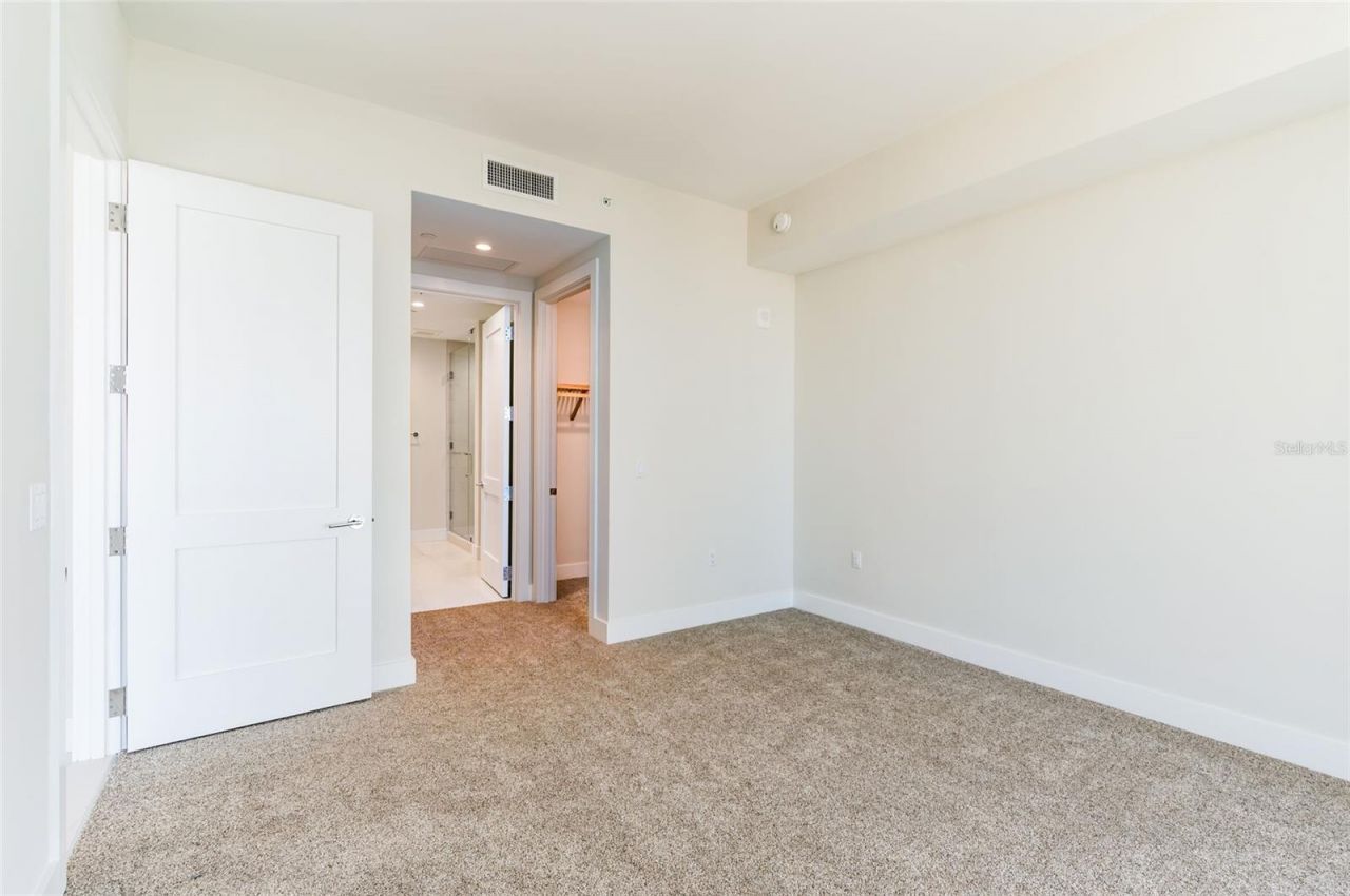 275 1st Avenue South, Unit 2208, Saint Petersburg, FL 33701 Photo