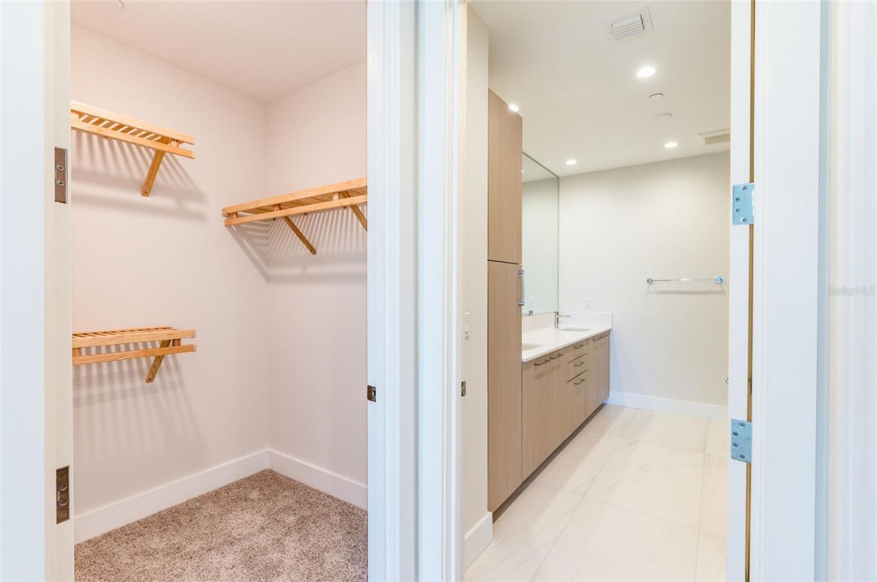 275 1st Avenue South, Unit 2208, Saint Petersburg, FL 33701 Photo