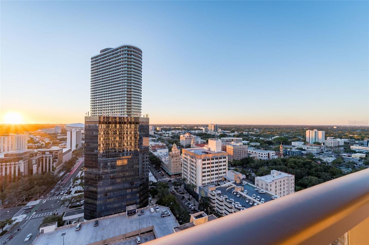 275 1st Avenue South, Unit 2208, Saint Petersburg, FL 33701 Photo