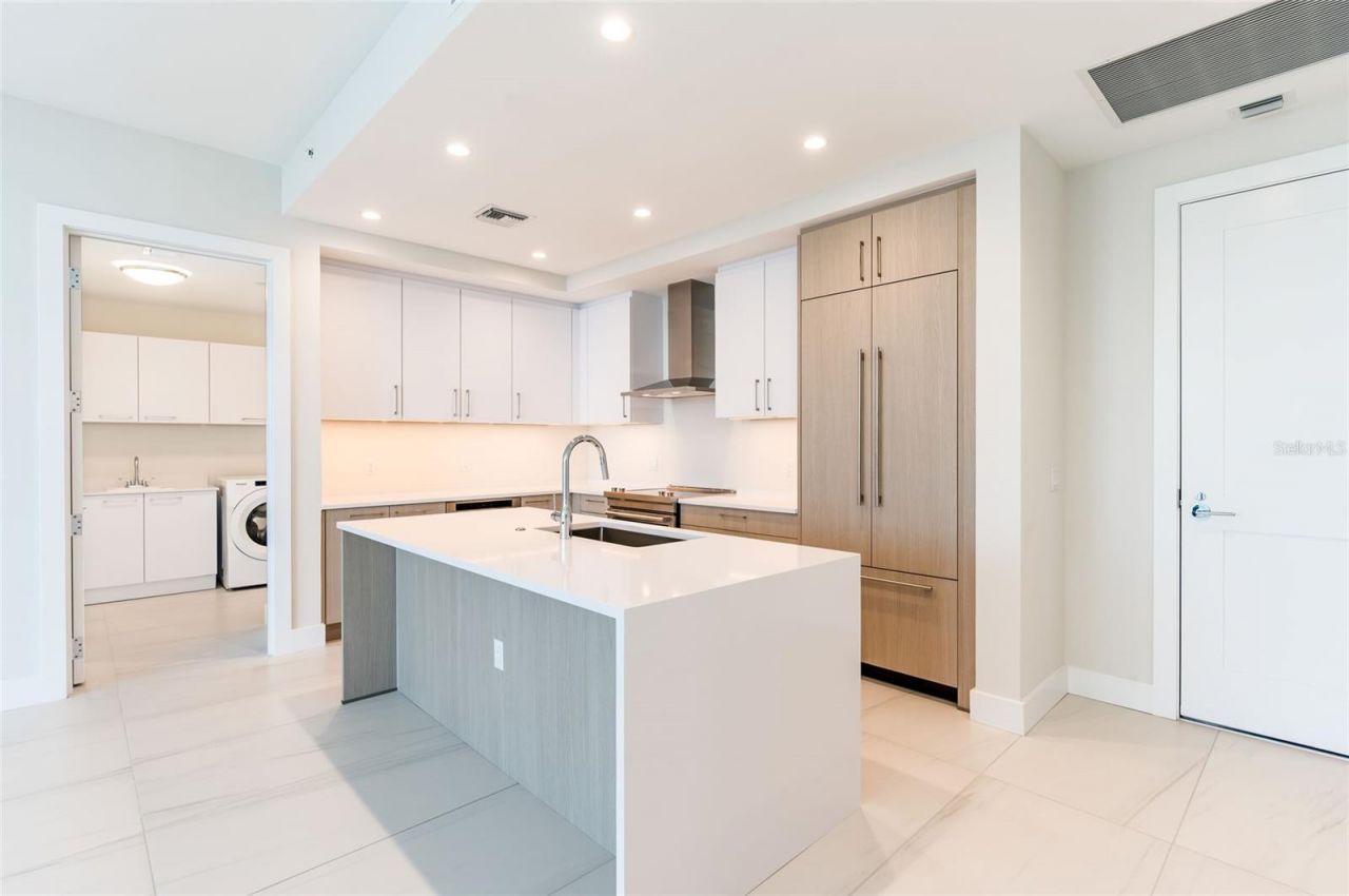 275 1st Avenue South, Unit 2208, Saint Petersburg, FL 33701 Photo