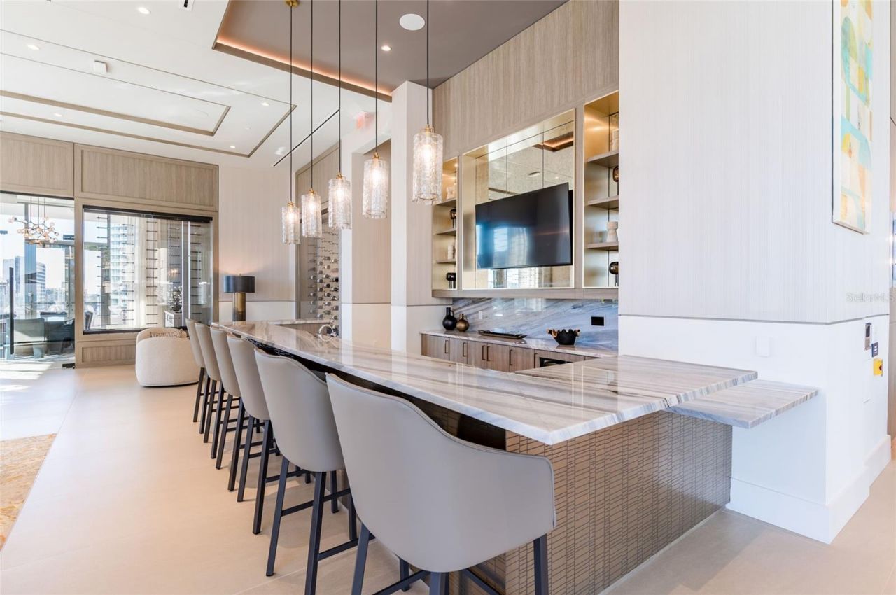 275 1st Avenue South, Unit 2208, Saint Petersburg, FL 33701 Photo