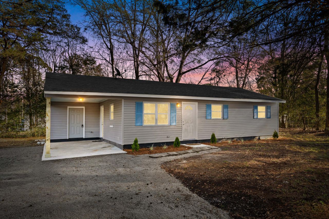 3585 Dunmovin Drive Photo 1