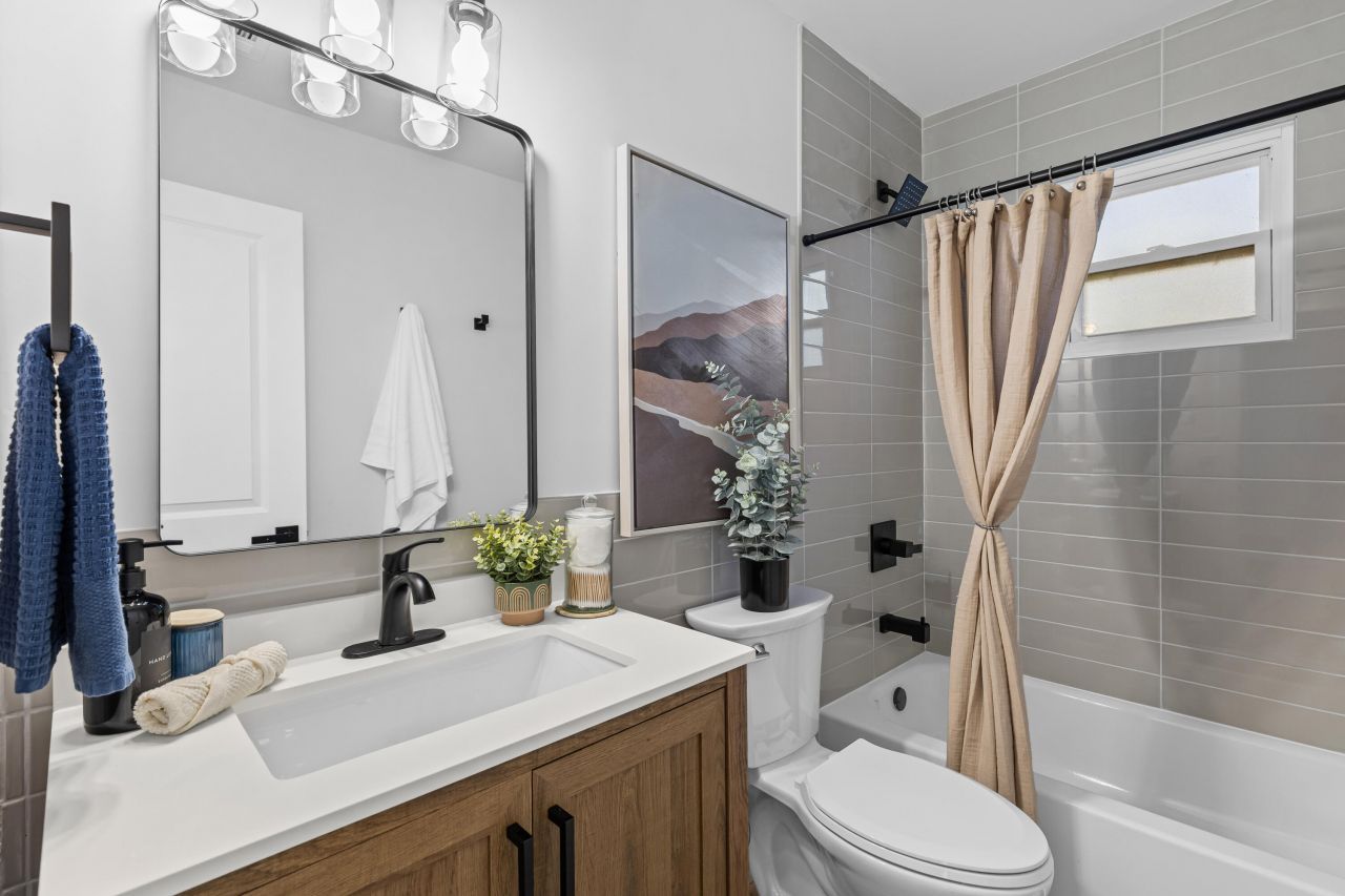 3585 Dunmovin Drive Photo 11