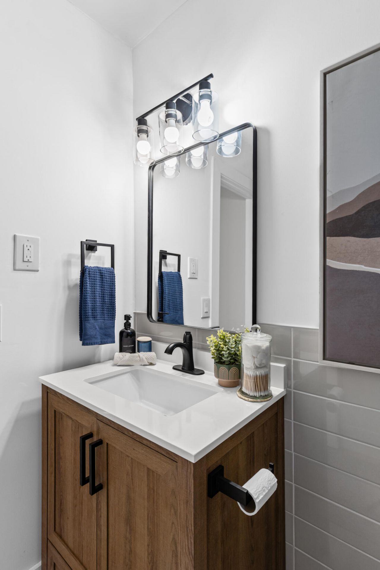 3585 Dunmovin Drive Photo 12