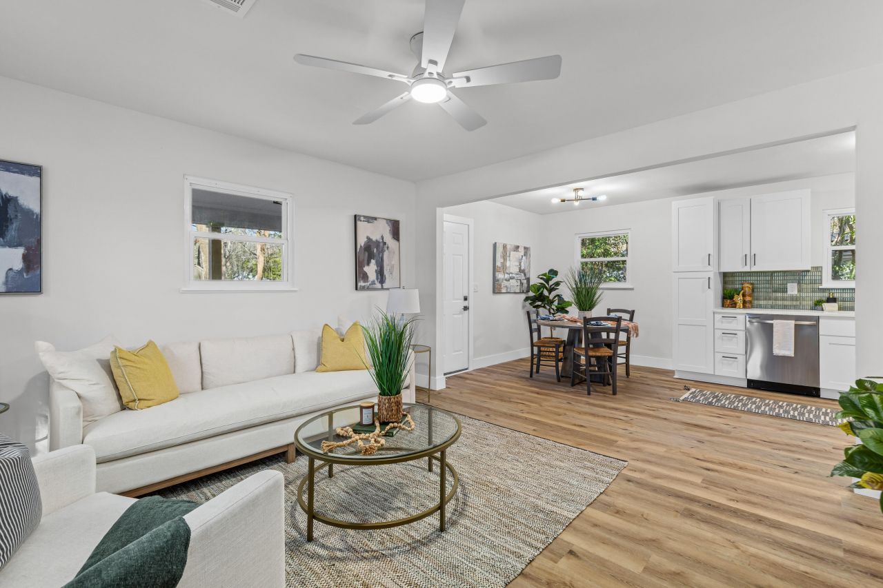 3585 Dunmovin Drive Photo 3