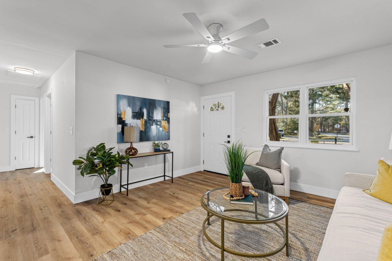 3585 Dunmovin Drive Photo 5