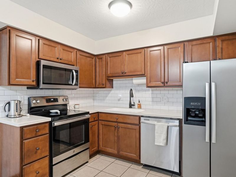 1350 Baja Lane, Unit 10, Columbus, OH 43204 Photo 11