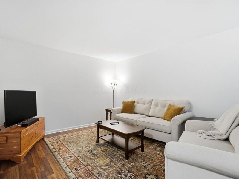 1350 Baja Lane, Unit 10, Columbus, OH 43204 Photo 8