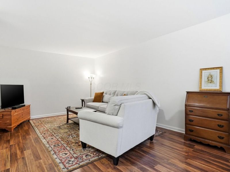 1350 Baja Lane, Unit 10, Columbus, OH 43204 Photo 9