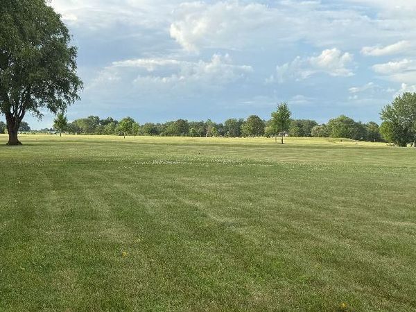 9 Baker Park Ave, Peru, IL 61354