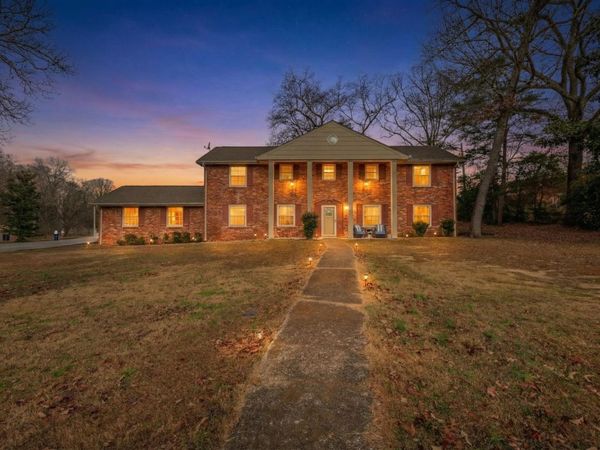 4535 Lake Haven Drive , Chattanooga, TN 37416