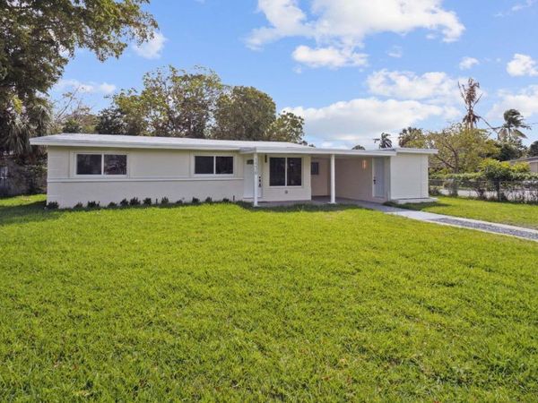 1530 NW 18th Court, Fort Lauderdale, FL 33311