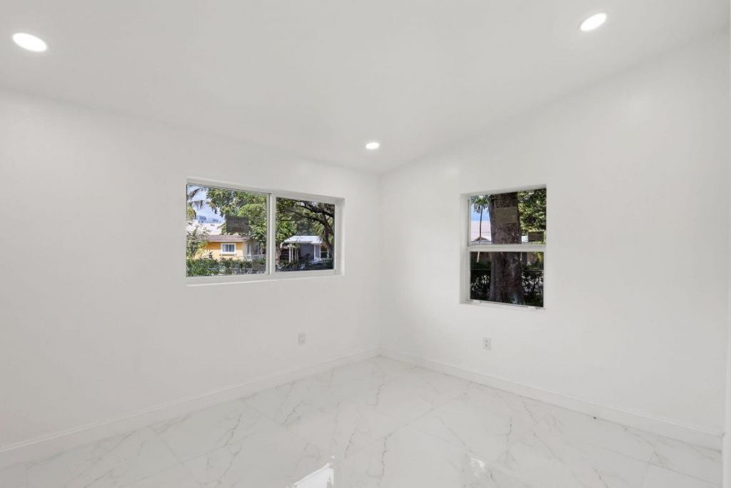 1530 NW 18th Court, Fort Lauderdale, FL 33311 Photo