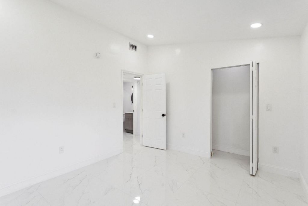 1530 NW 18th Court, Fort Lauderdale, FL 33311 Photo