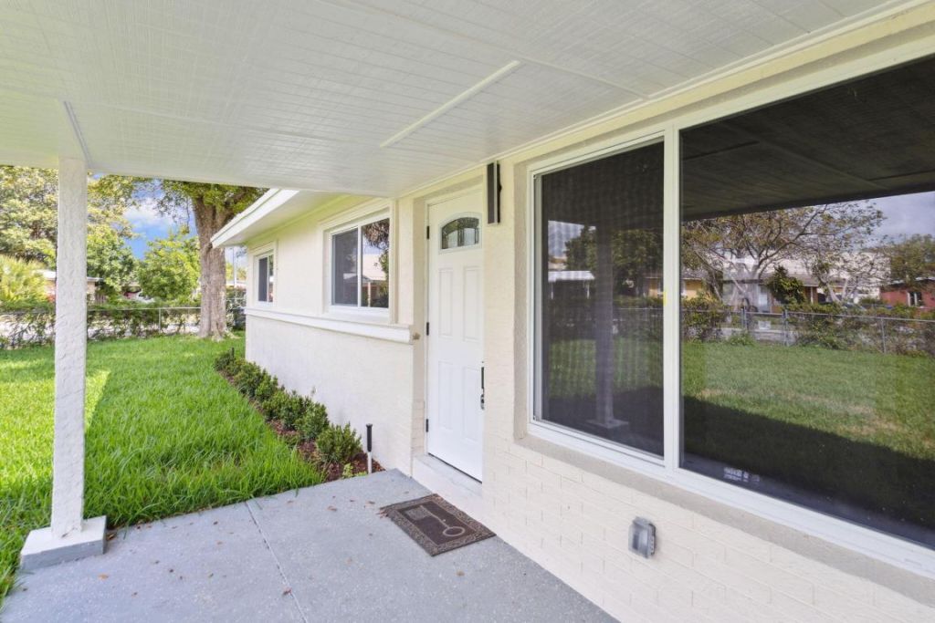 1530 NW 18th Court, Fort Lauderdale, FL 33311 Photo