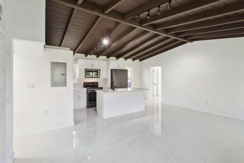 1530 NW 18th Court, Fort Lauderdale, FL 33311 Photo