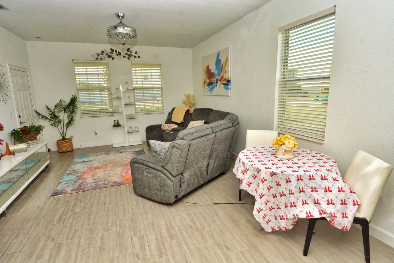 7487 NW Deysbrook Lane, Port Saint Lucie, FL 34987 Photo