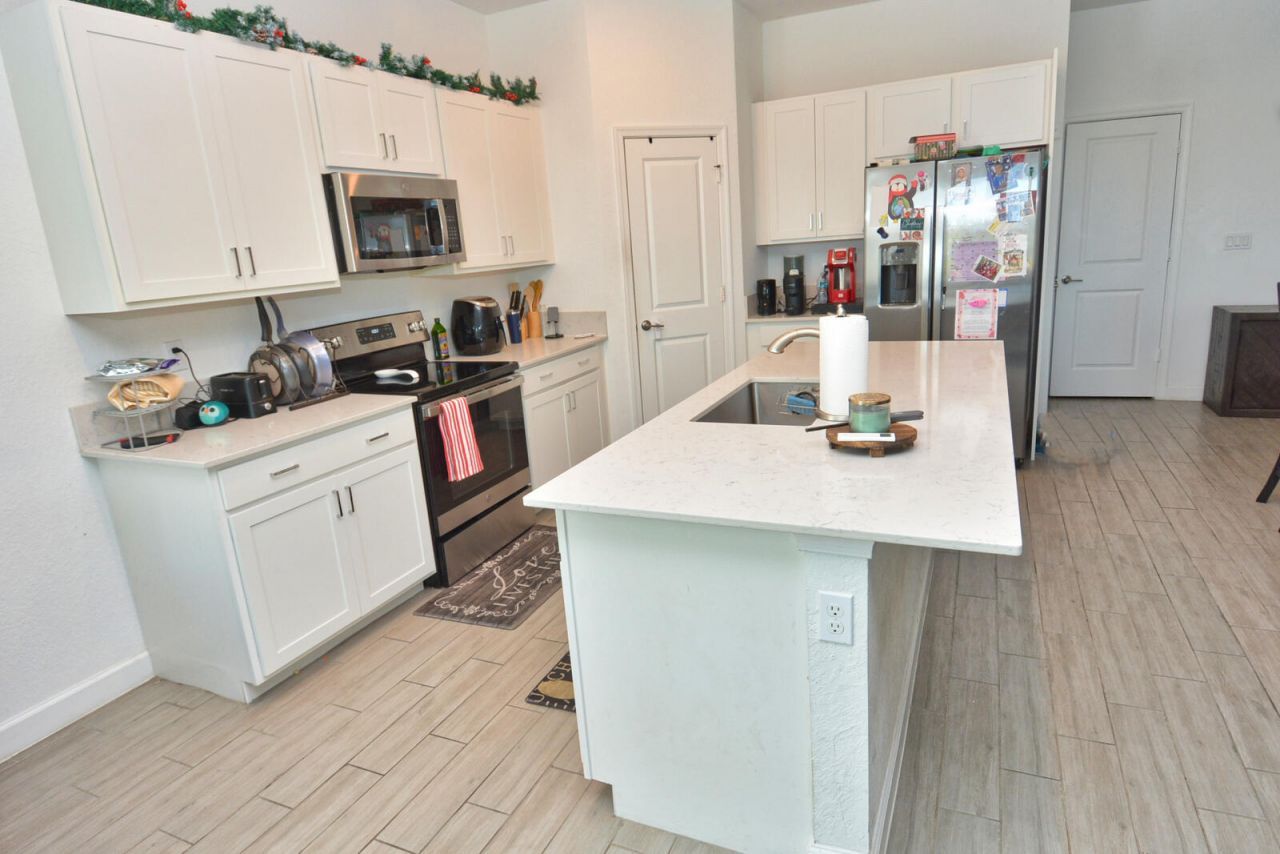 7487 NW Deysbrook Lane, Port Saint Lucie, FL 34987 Photo