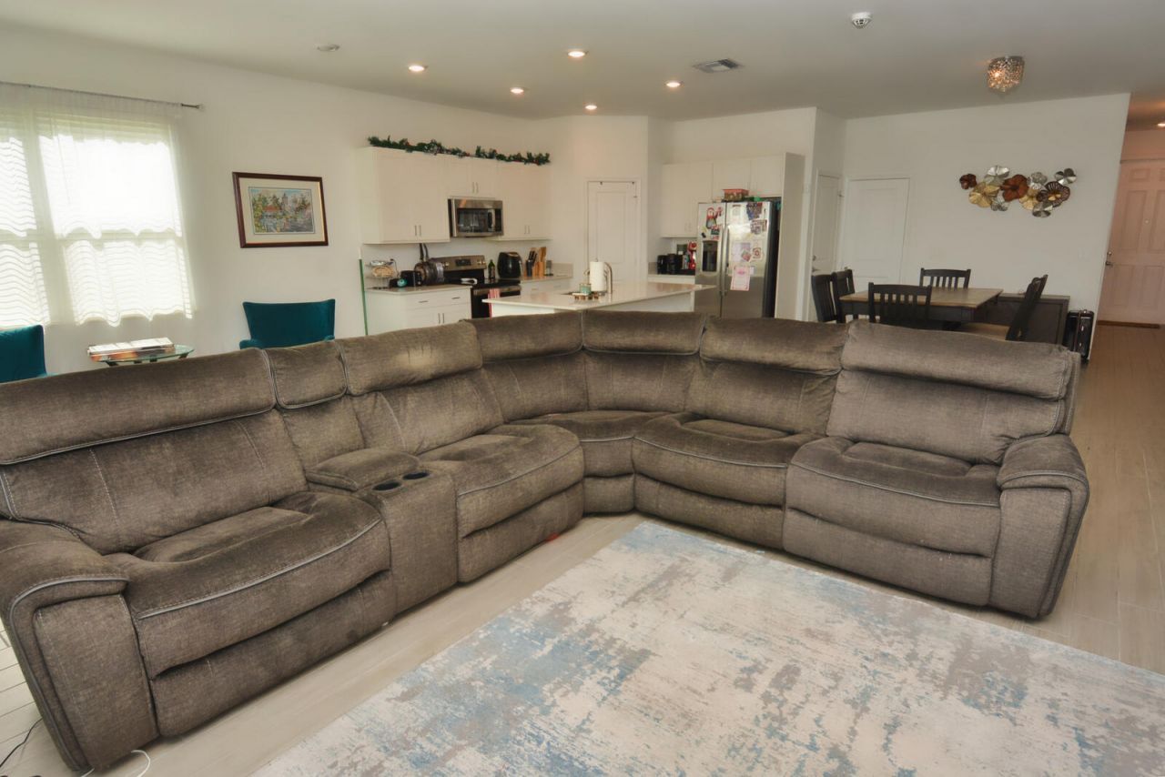 7487 NW Deysbrook Lane, Port Saint Lucie, FL 34987 Photo