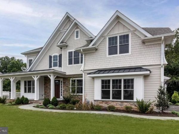 718 WATERLOO, DEVON, PA 19333