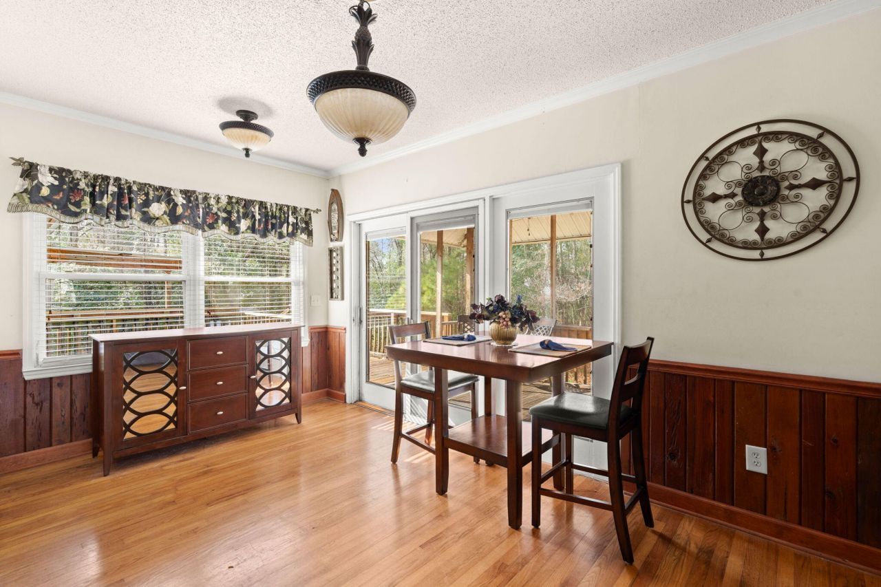 417 Dennis Avenue Photo 12