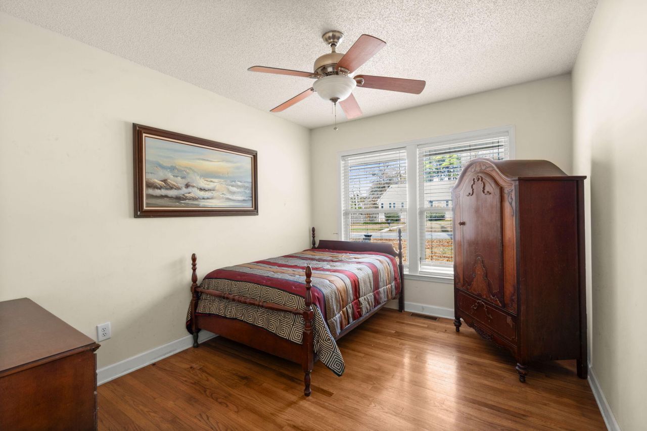 417 Dennis Avenue Photo 21