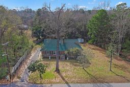 417 Dennis Avenue photo 4