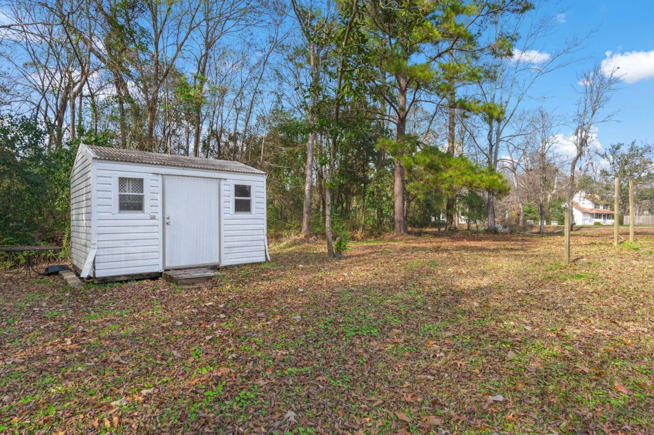 417 Dennis Avenue Photo 39