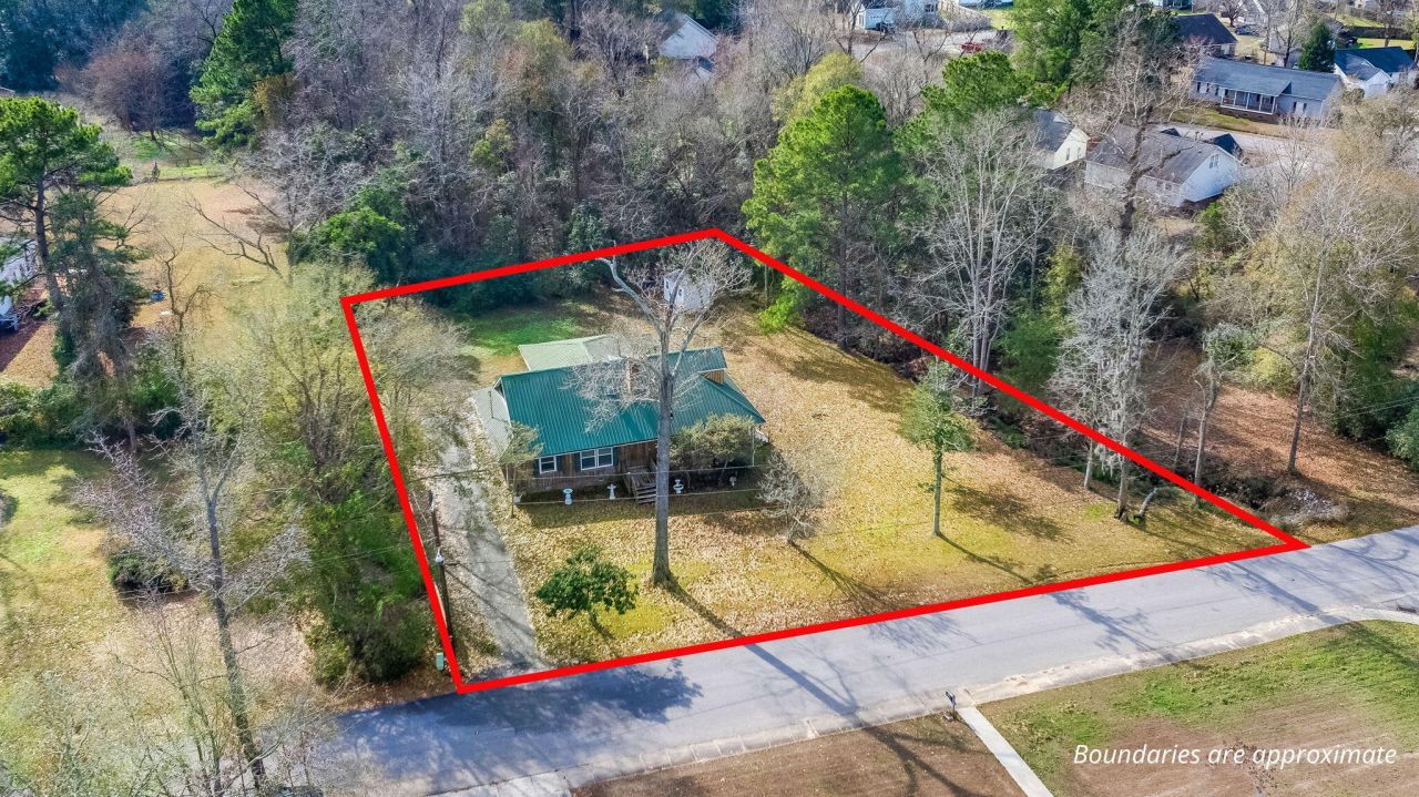 417 Dennis Avenue Photo 4