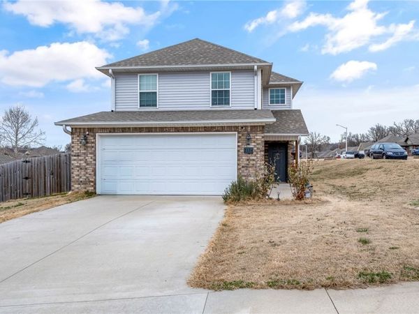 2124 Carlisle Street, Gentry, AR 72734