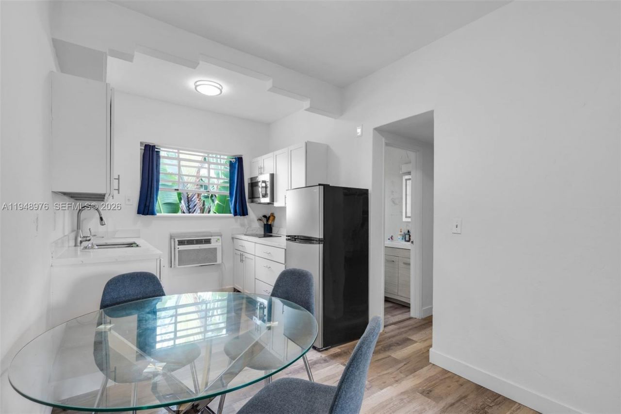 1009 Meridian Ave, Unit 15, Miami Beach, FL 33139 Photo