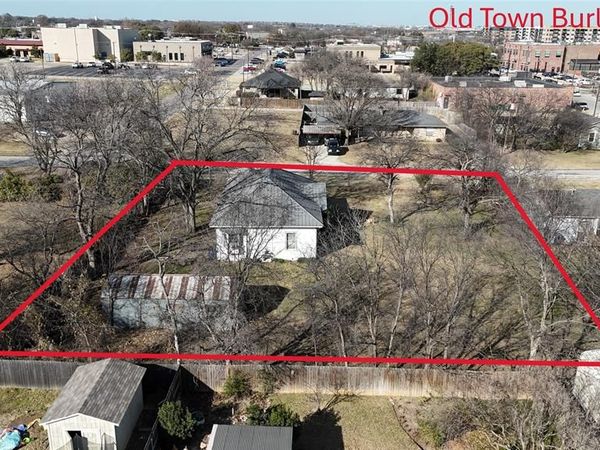 213 W Eldred Street, Unit 2, Burleson, TX 76028