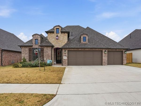 2818 E Quaker Street, Broken Arrow, OK 74014