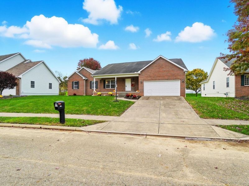 1916 Country Place, Lancaster, OH 43130 Photo 2