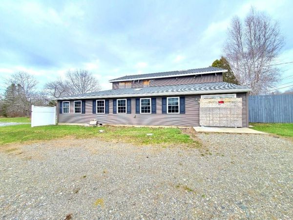 999 Main Road, Eddington, ME 04428