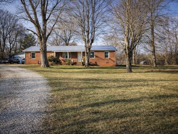 2633 Spencer Rd, Rock Island, TN 38581