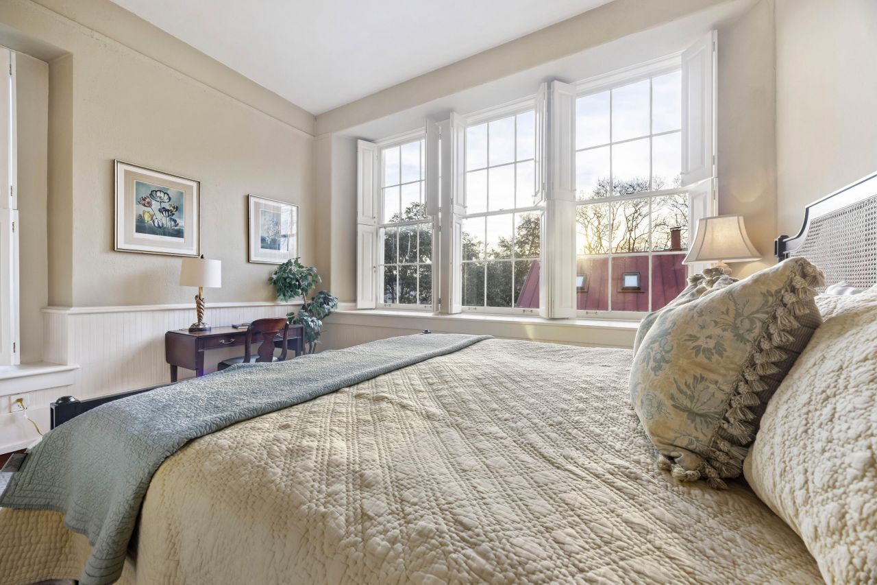 67 Legare Photo 10