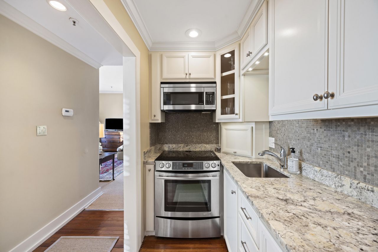 67 Legare Photo 6