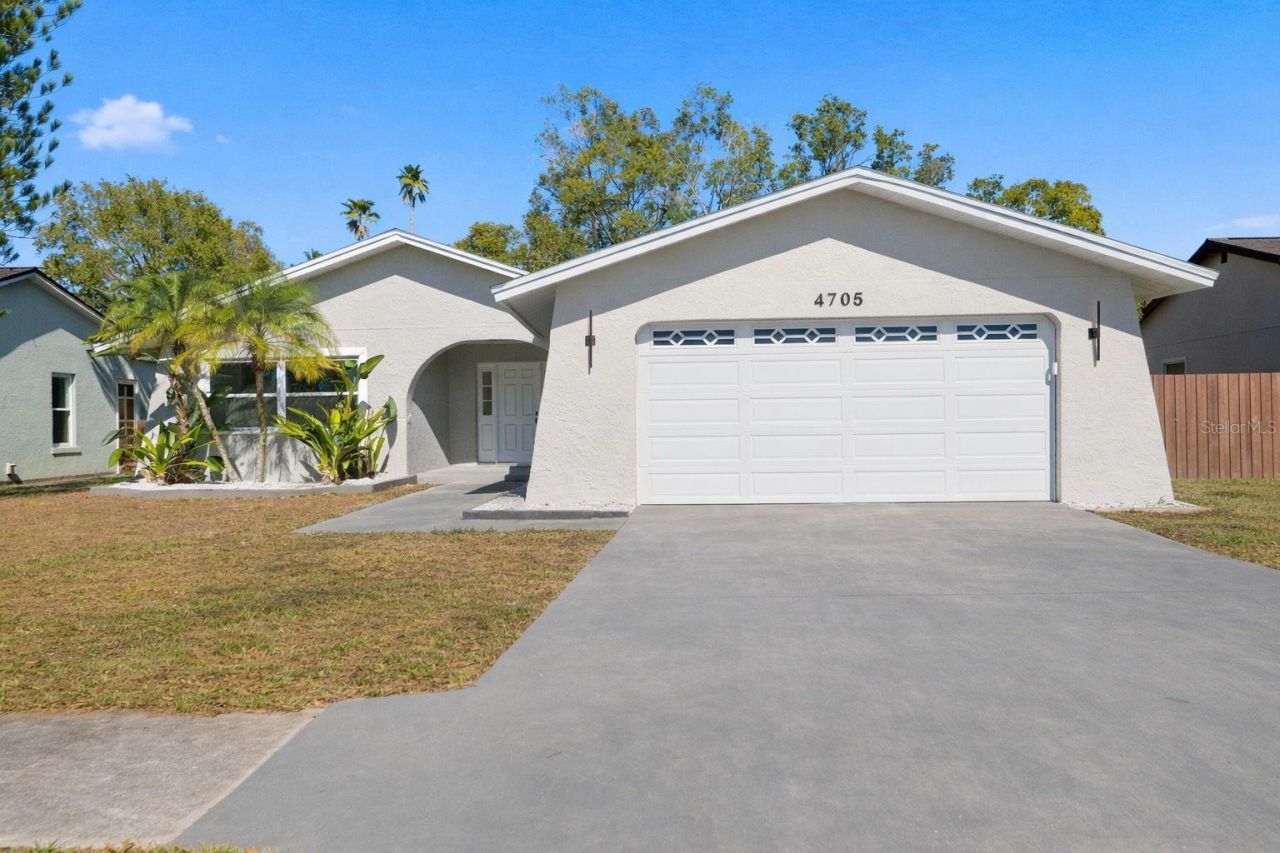 4705 Cypress Tree Drive, Tampa, FL 33624 Main Photo