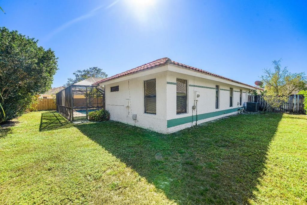 2057 Amesbury Circle, Wellington, FL 33414 Photo