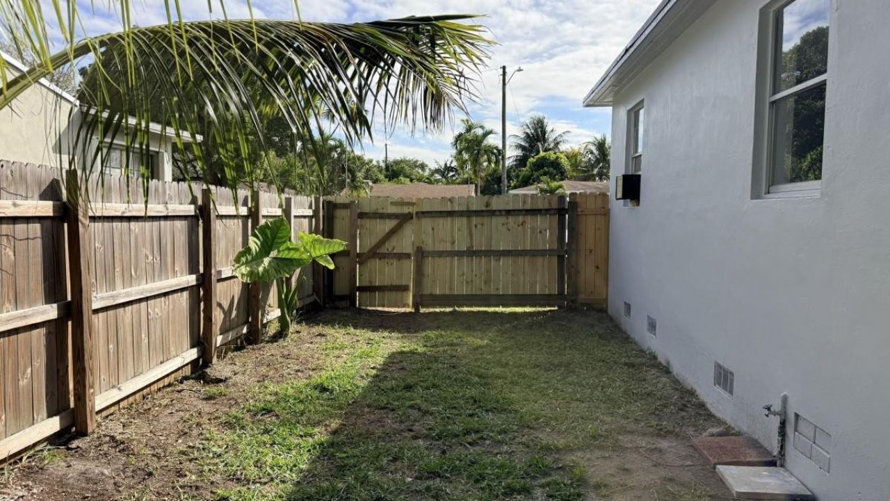 2745 Funston Street, Hollywood, FL 33020 Photo